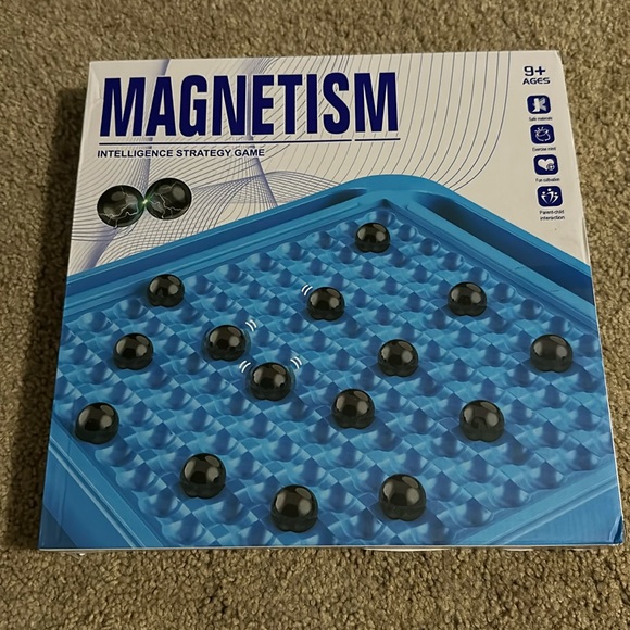 Magnetic Chess Game Set with Stones, Kluster Magnetic Rocks Board Games - Picture 2 of 5